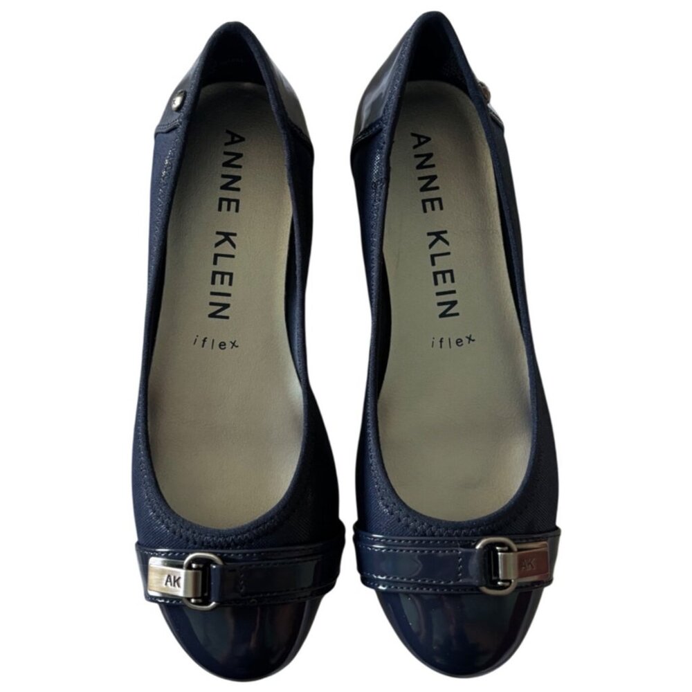 Anne Klein Able Flat-Wide Navy, size 6.5 New With Box